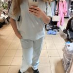 Zestaw z haftowaną koszulką i spodniami w zestawie